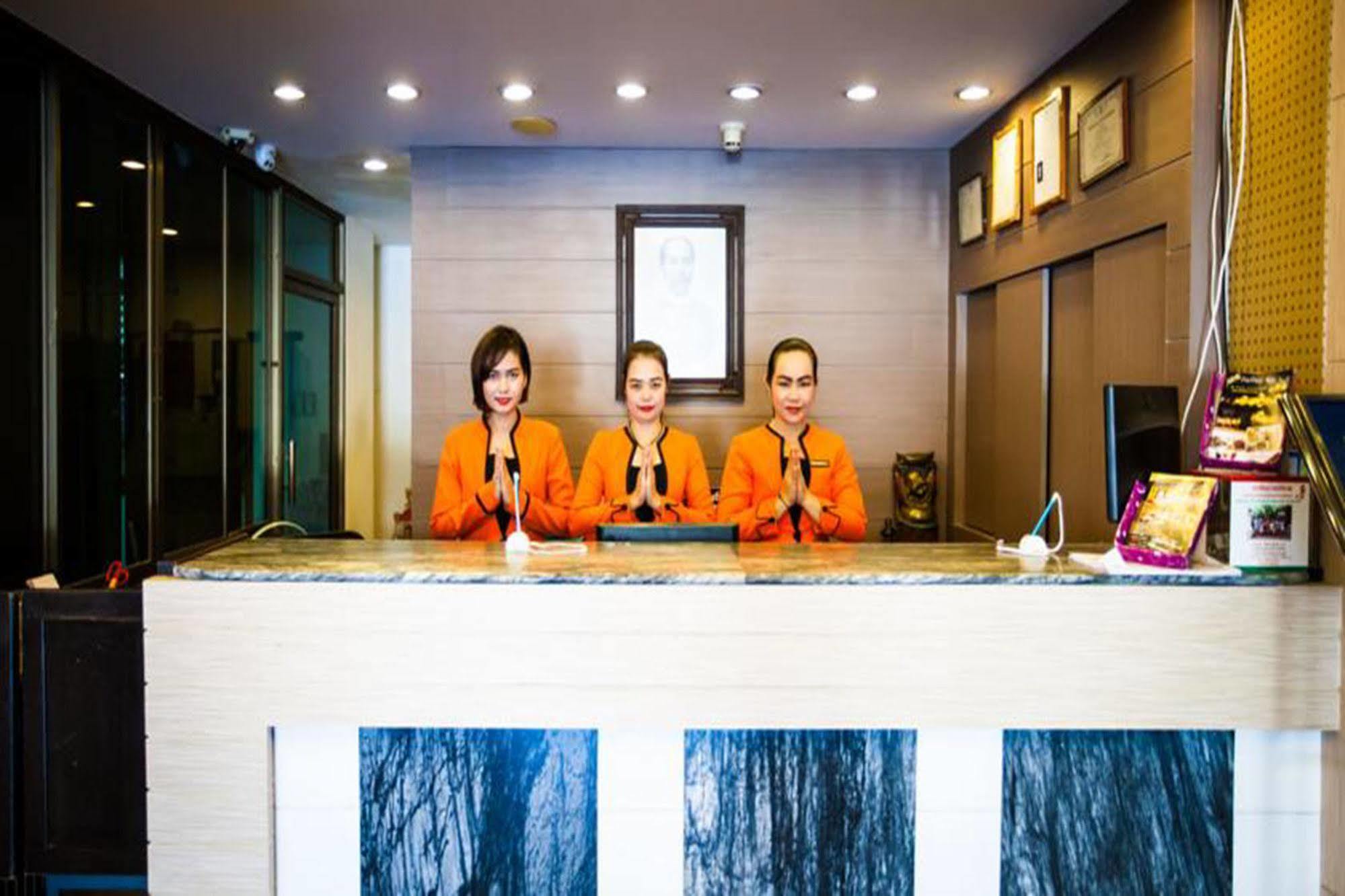 Rayong President Hotel Exterior photo